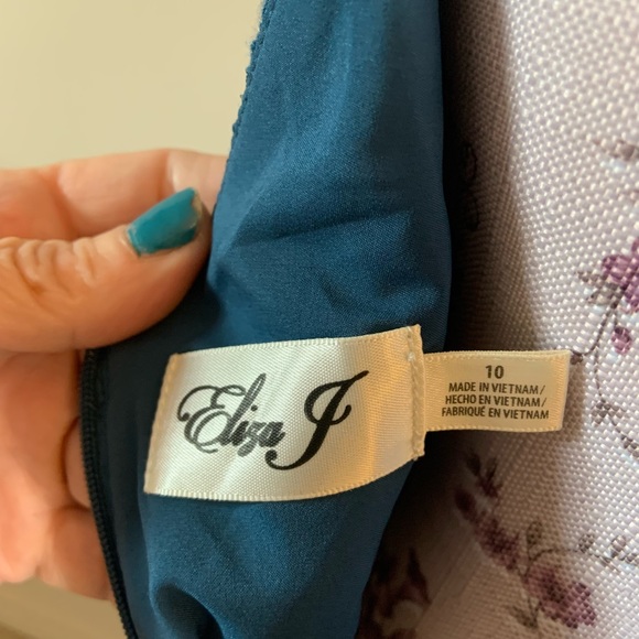 Eliza J lace halter dress - Picture 8 of 8